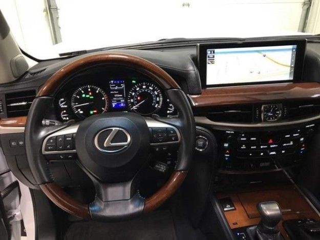 Lexus LX570 Full Options 2017 model 
