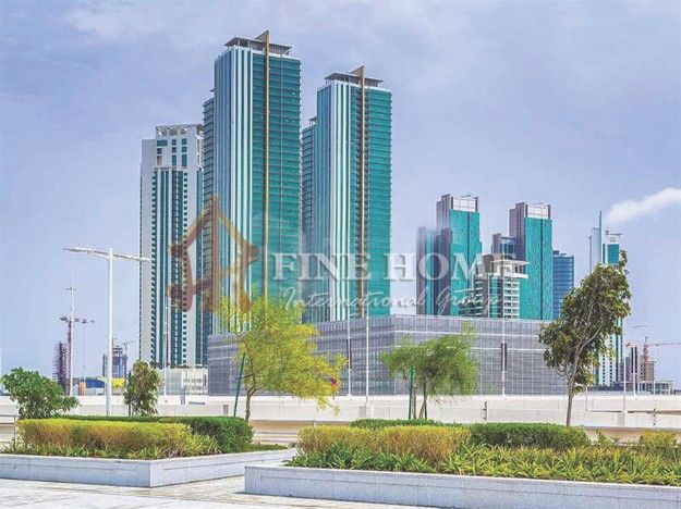 Exclusive 3 Bedroom Apartment With Canal View