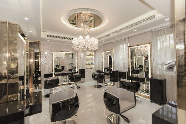 Tired of the same look? Visit Salon Laloge du this lock-down...