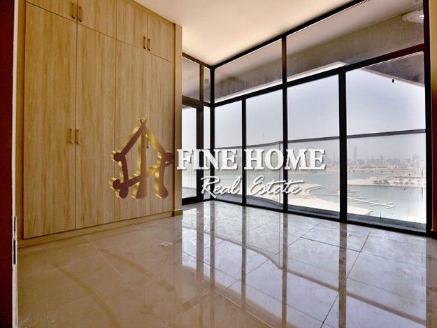Luxurious Sea View 3BR with Balcony &amp; Maids Rm in Al Reem Bay