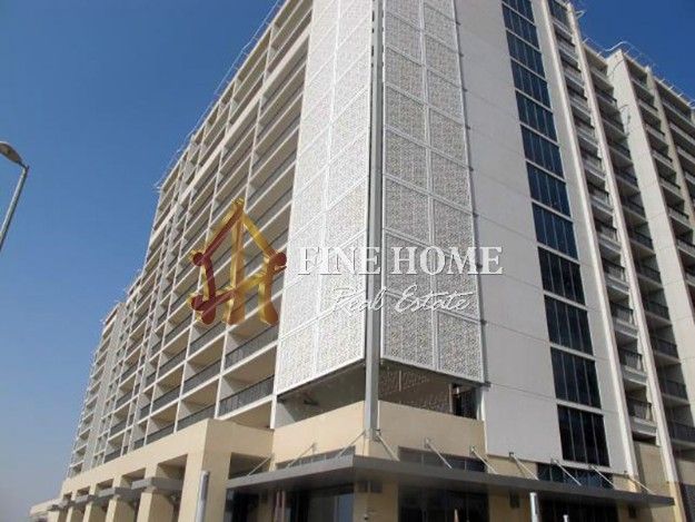 APT with 2 Balcones To Enjoy with canal View in Al Raha Beach