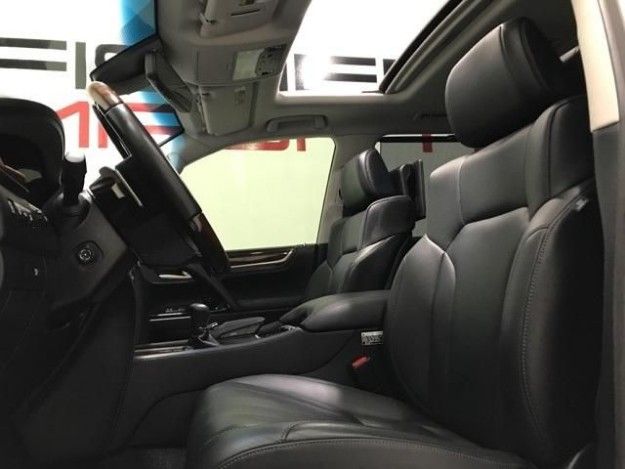 Lexus LX570 Full Options 2017 model 