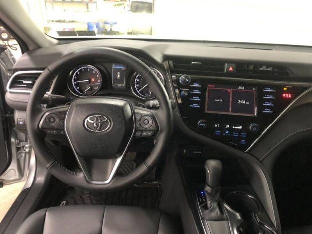 2018 Toyota Camry SE 4dr Sedan 3,021 KM