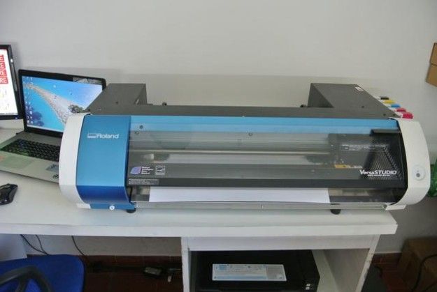 Roland VersaCAMM VS-640i Large-Format Inkjet Printer/Cutter