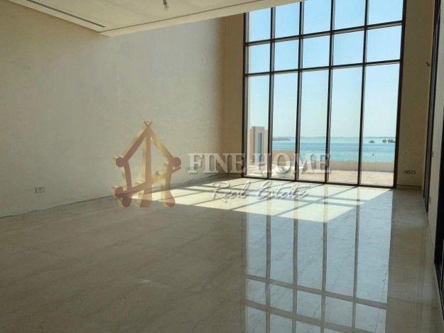 Experience the luxury; Huge Full  Sea View Villa (Ref No. VH964477)