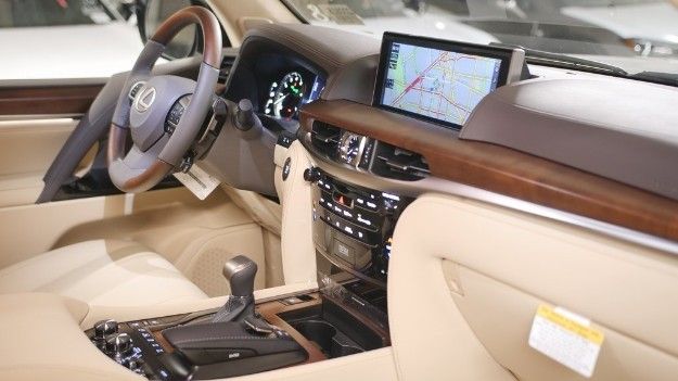 2020 model Lexus LX 570  4wd Suv   Luxury Full option Petrol v8 CYLIN